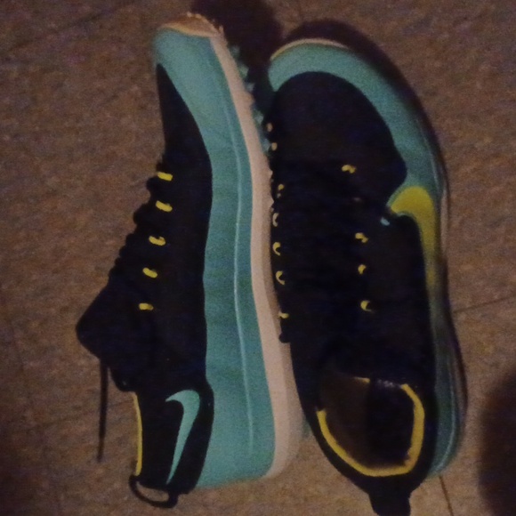 Nike golf shoes - Picture 3 of 4